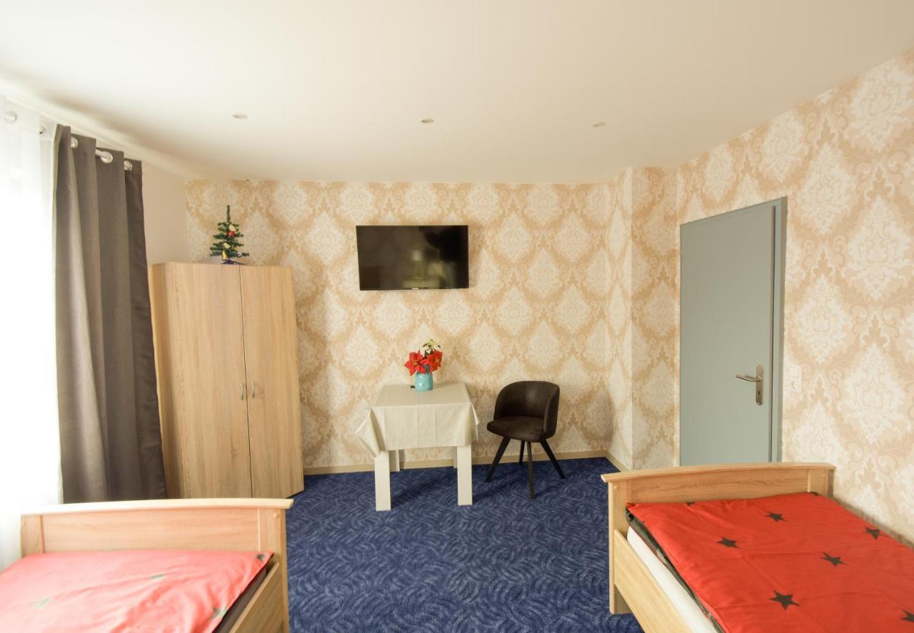 Mainzimmer - Business Apartments Hasloch  Buitenkant foto