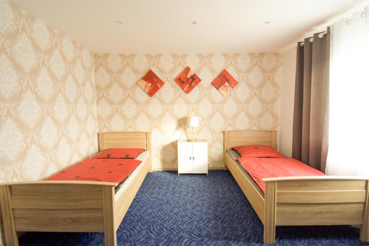 Mainzimmer - Business Apartments Hasloch  Buitenkant foto